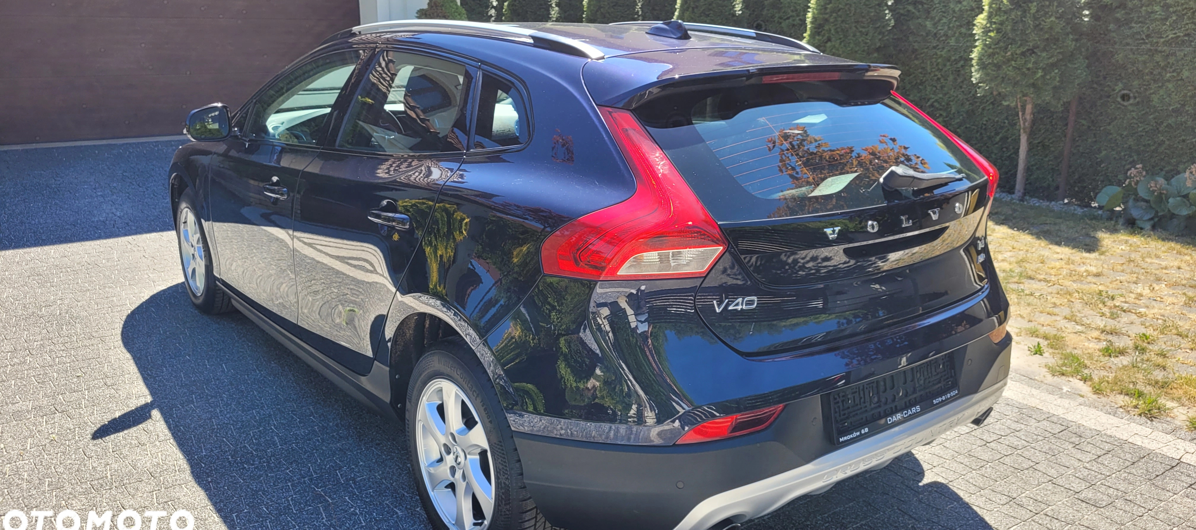 Volvo V40 cena 64900 przebieg: 109000, rok produkcji 2016 z Garwolin małe 211